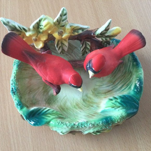 Vintage ceramic hand painted small plate two red cardinal birds stand on branch - Picture 1 of 7